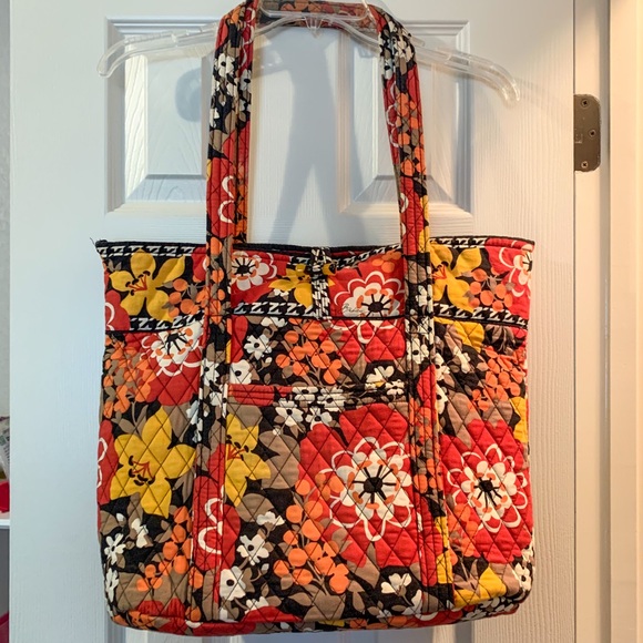 Vera Bradley Handbags - Vera Bradley Tote Bag